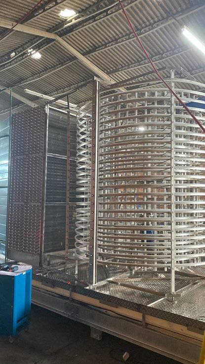 Estrutura de túnel de congelamento em fabricação